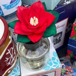 Vanilla Barnwood - Radiant Red Poinsettia Fragrance Flower